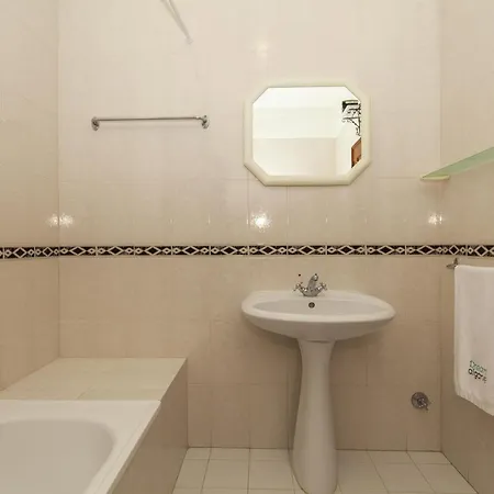 A10 - Silence Ground-floor And Pool 아파트 라고스